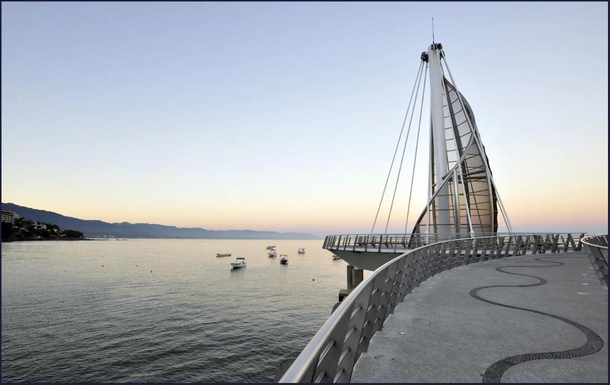 Hotel Delfin Vista Pier Beach Front Puerto Vallarta Exteriör bild