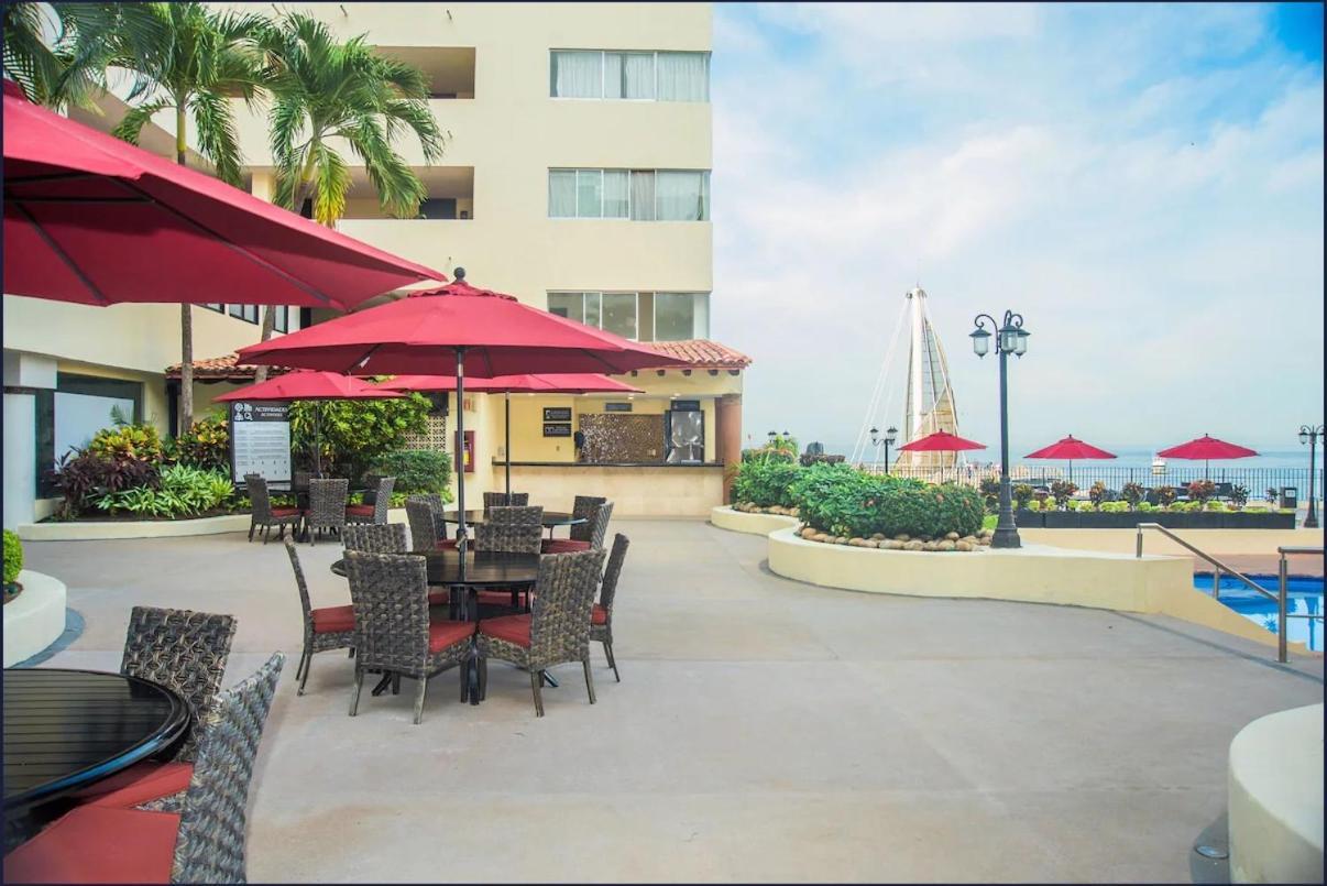 Hotel Delfin Vista Pier Beach Front Puerto Vallarta Exteriör bild